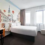 Old Town 3* Poznań