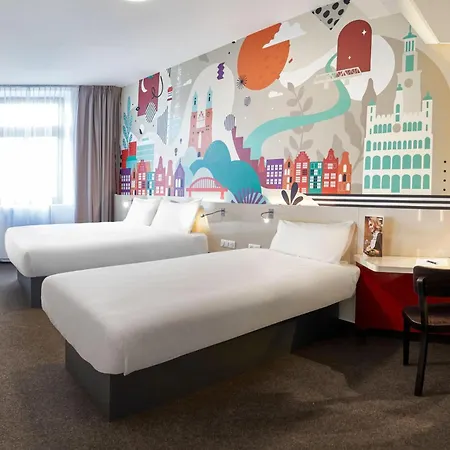 Old Town Готель